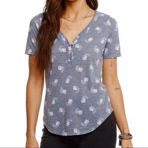 Chaser Gray Floral Short Sleeve Henley Babydoll Round Hem Tee Shirt XS
